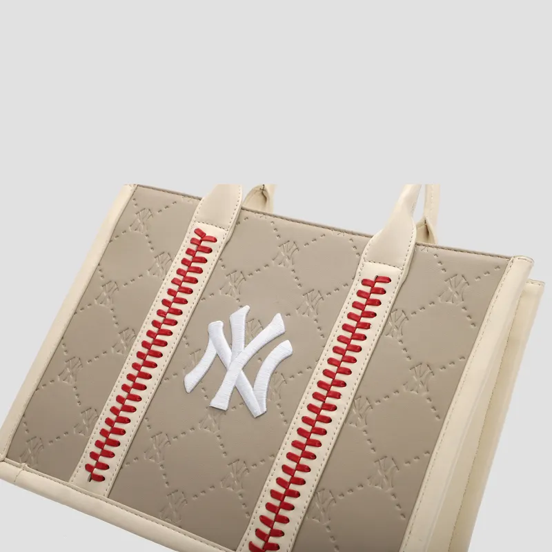 GR240118 Wrangler Handbag