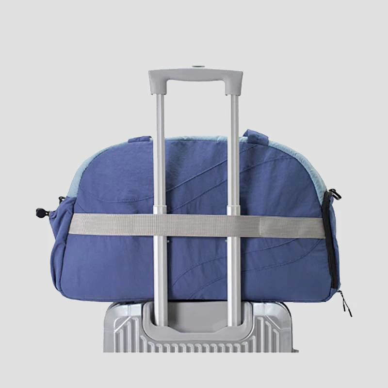 Tennis bag with shoe compartment